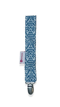 Load image into Gallery viewer, Grey Arabesque Pacifier clip