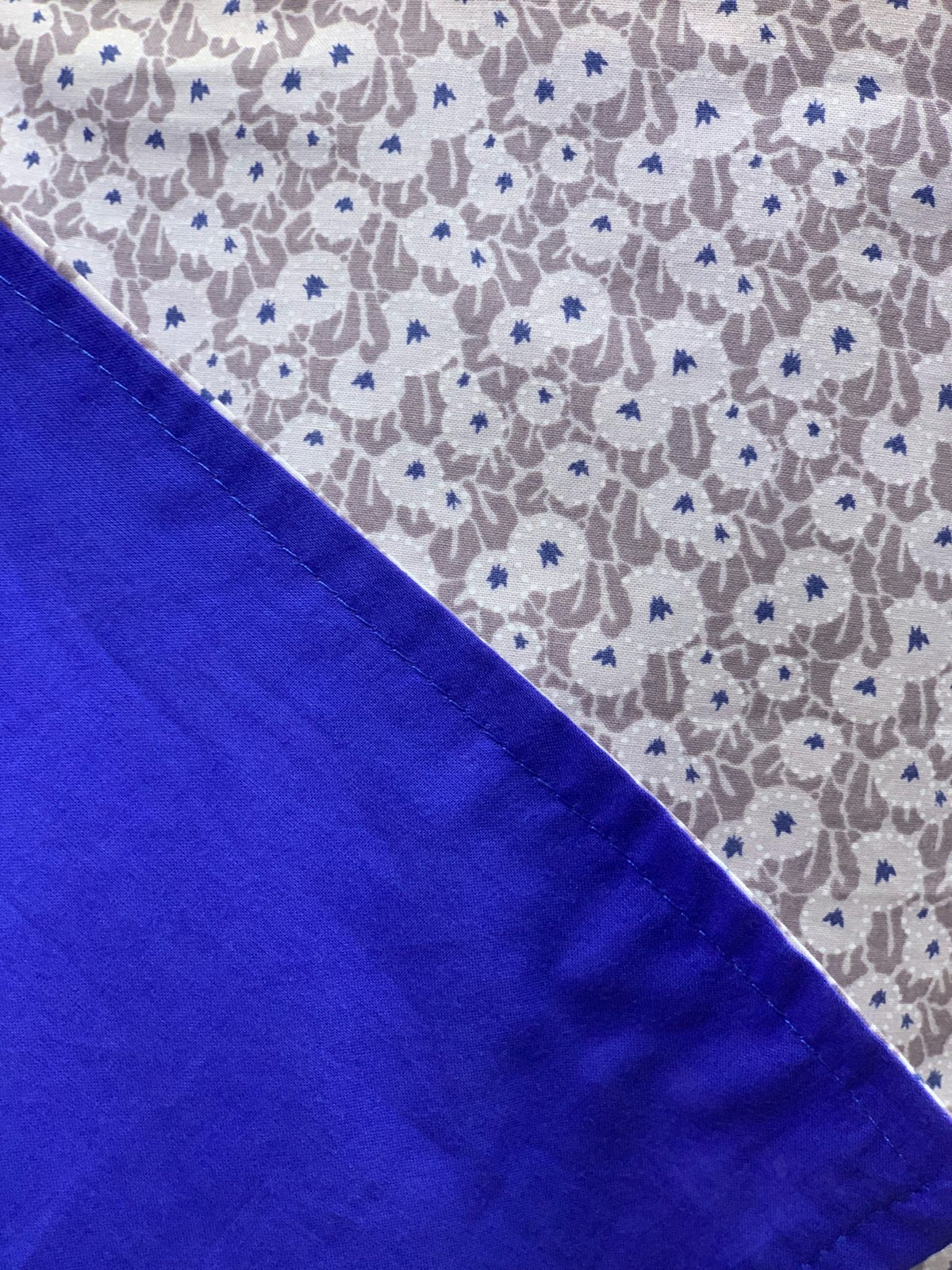 Beige Dot Flowers Nursing Cover