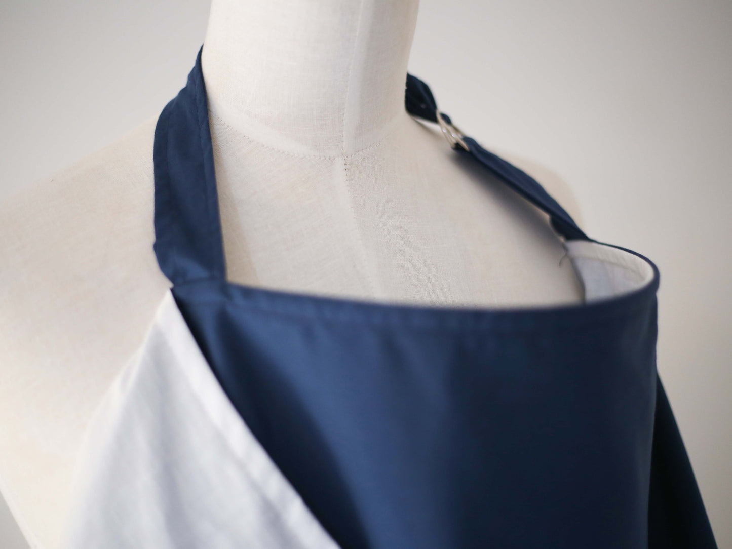 Structured neckline of Blue Navy Nursing Cover
